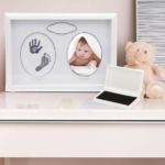 Рамка за овална слика и отпечатоци