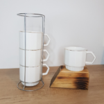 Сет од 4 елегантни шолји на сталак