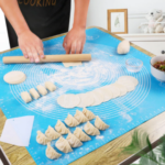 Силиконска подлога за сукање и печење 70x70cm