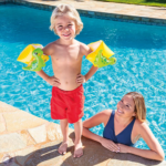 Intex Dino мускули за пливање